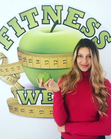 Elizabeth Douvliatidou - Professional model